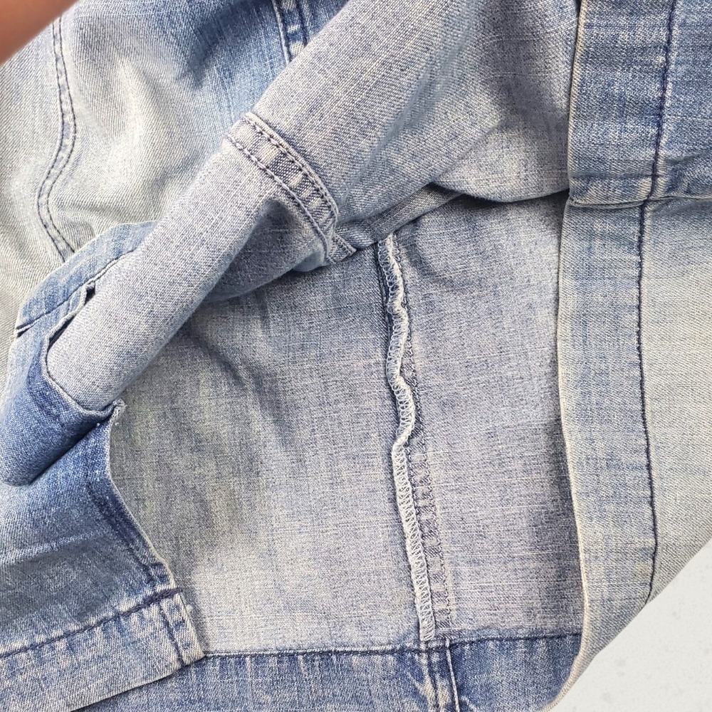 Tommy Hilfiger Womens Denim Mini Skirt Light Wash Blue Y2K Pleated Back Size 8 - Picture 4 of 8